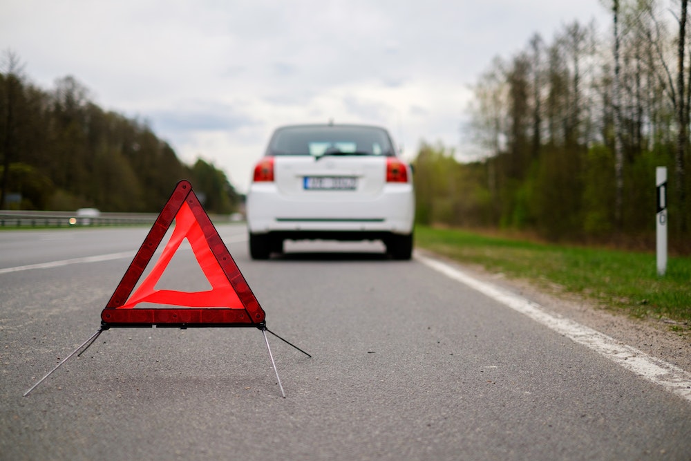 Quelle assurance auto choisir pour une voiture électrique ou hybride ?