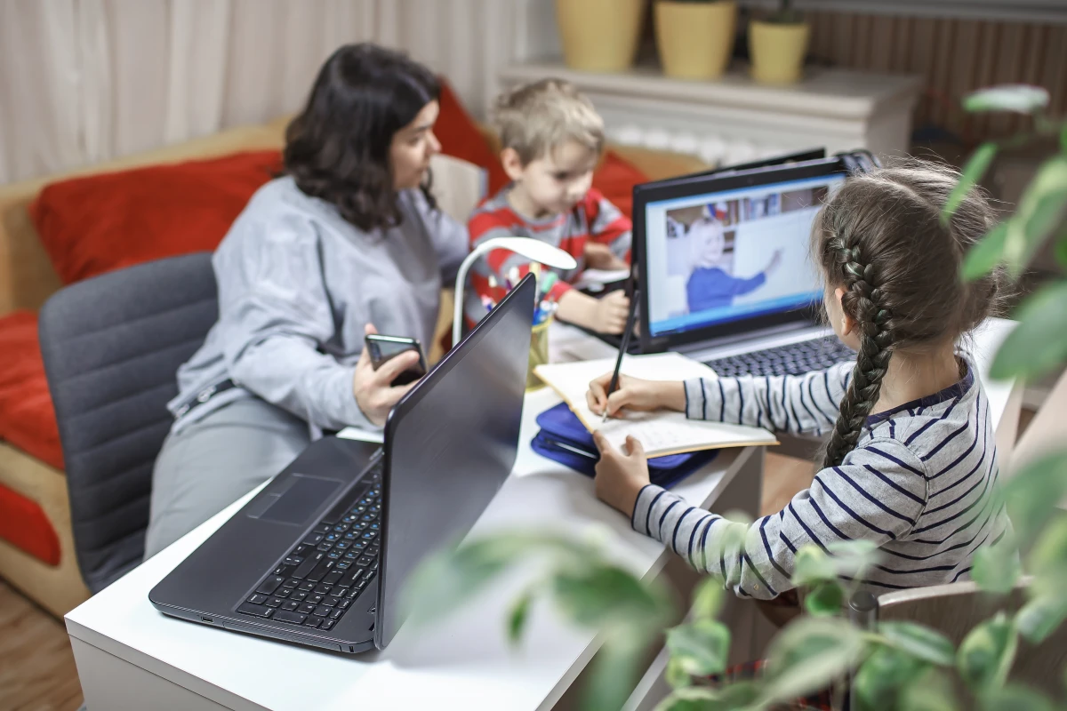 Travail hybride : défis et opportunités pour l'avenir